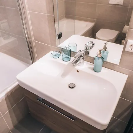 Raum Life - Loftwohnung Am Park